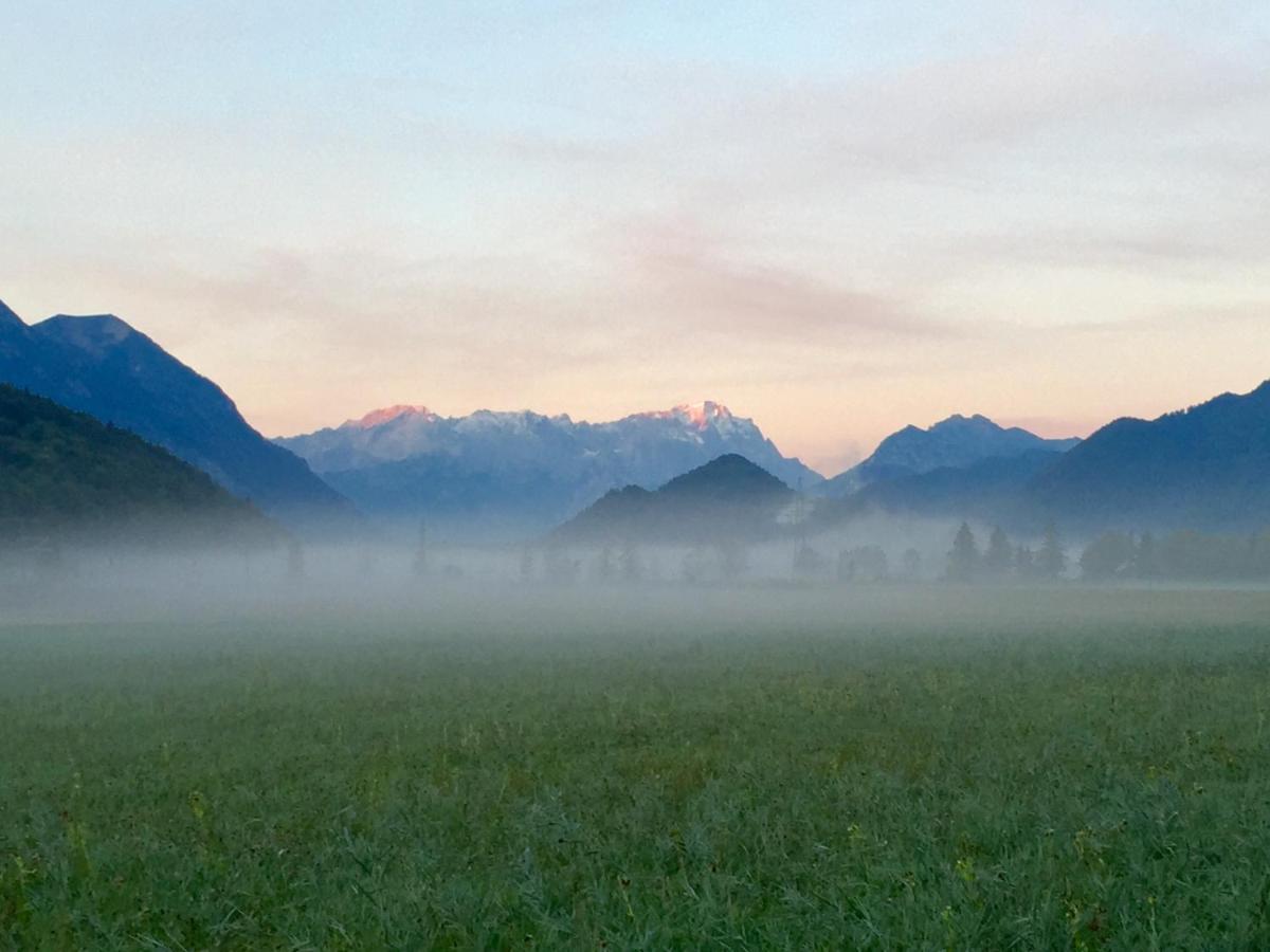 Im Herzen Von Ohlstadt Und Am Fusse Des Heimgartens Buitenkant foto